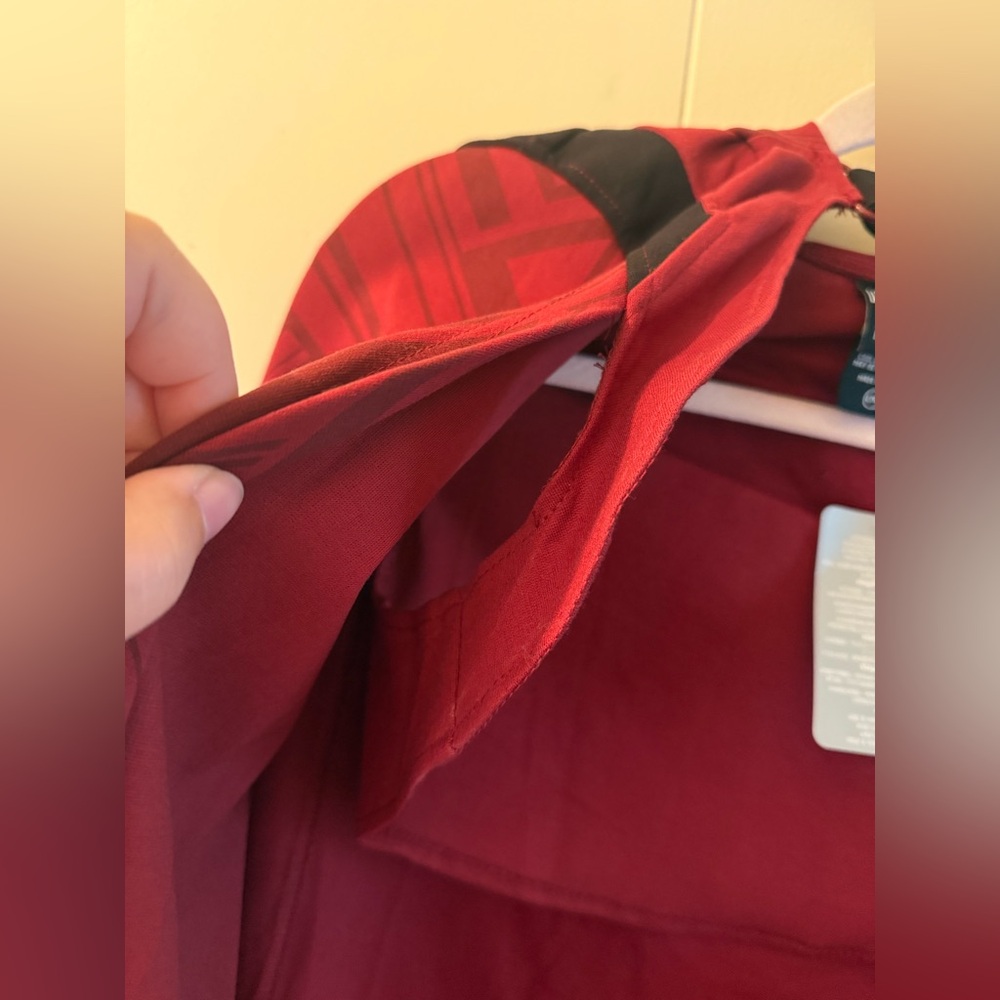 Scarlet Witch Red Patterned Cape - Picture 4 of 5